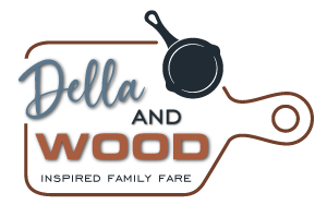 Della & Wood Logo